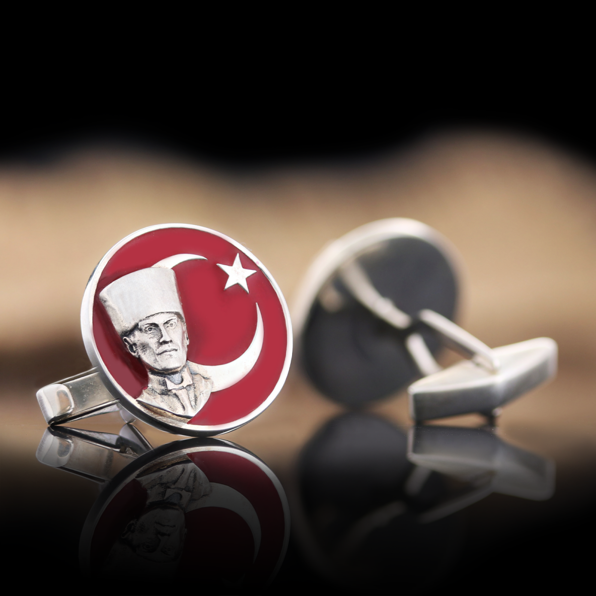 925 Ayar Gümüş Atatürk Kol Düğmesi, Atatürk Kol Düğmesi, Özel Tasarım ve Usta El İşçiliği Atatürk Kol Düğmesi 925 Ayar Gümüş Atatürk Kol Düğmesi, Atatürk Kol Düğmesi, Özel Tasarım ve Usta El İşçiliği Atatürk Kol Düğmesi