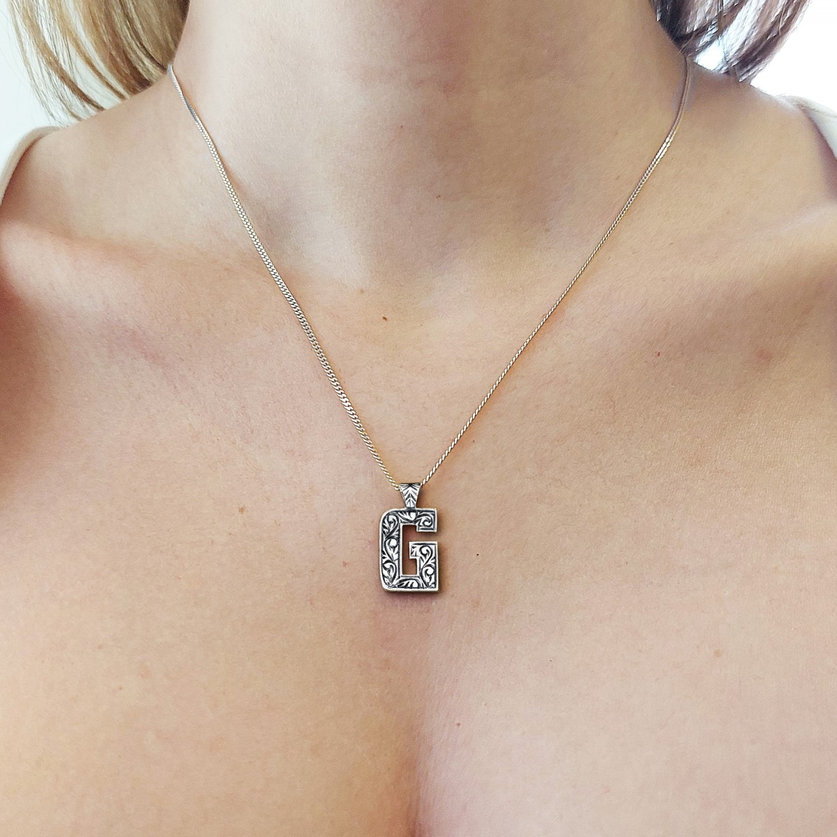 925 Ayar Gümüş Kişiye Özel İsminin Baş Harfi G Kadın Kolye 925 Ayar Gümüş Kişiye Özel İsminin Baş Harfi G Kadın Kolye