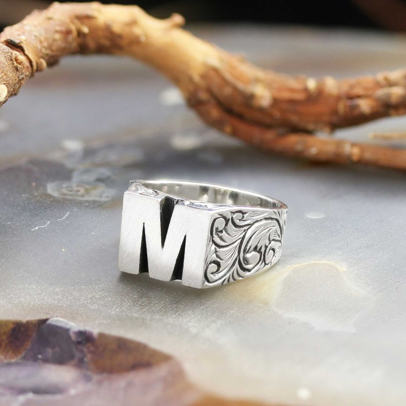 925 Ayar Gümüş Monogram M Harfi Bayan Yüzüğü