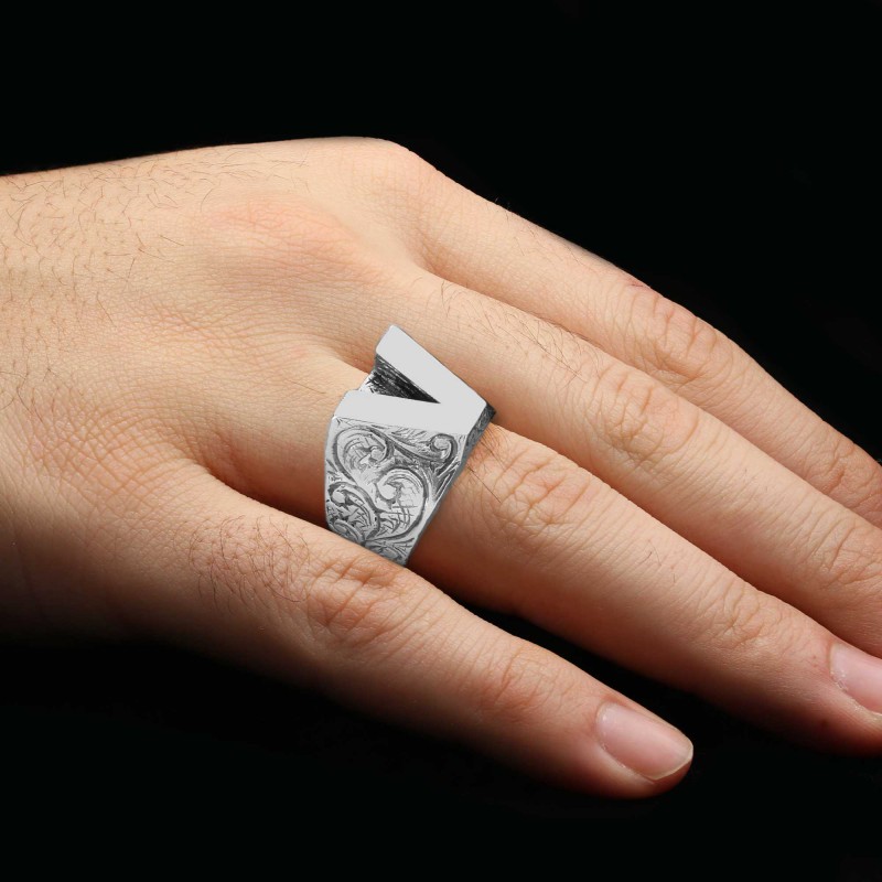 925 Ayar Gümüş Monogram V Harfi Erkek Yüzüğü