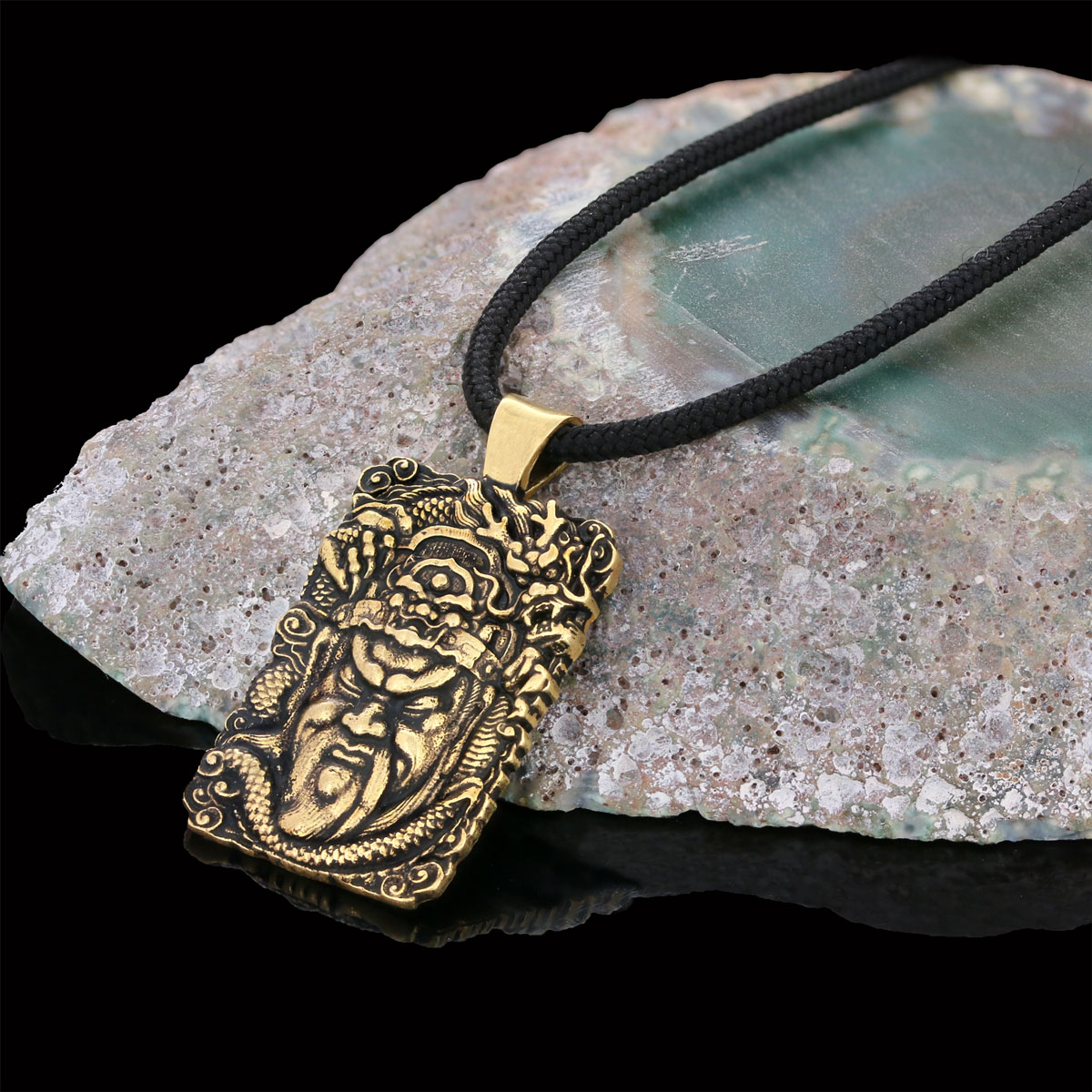 Antik Savaşçı Kolye
