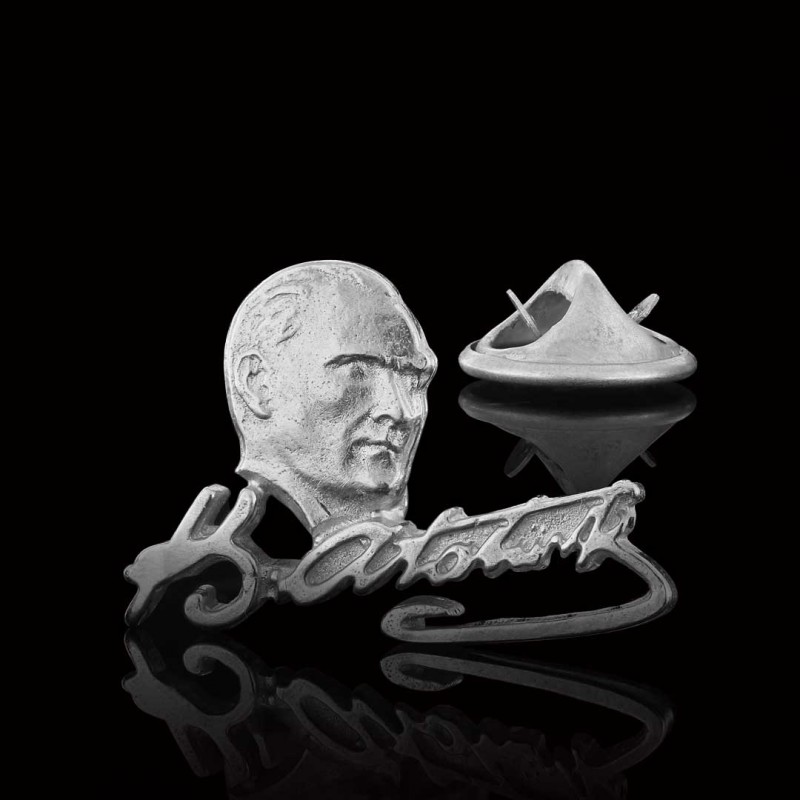 Atatürk Silüetli ve İmzalı Gümüş Rozet