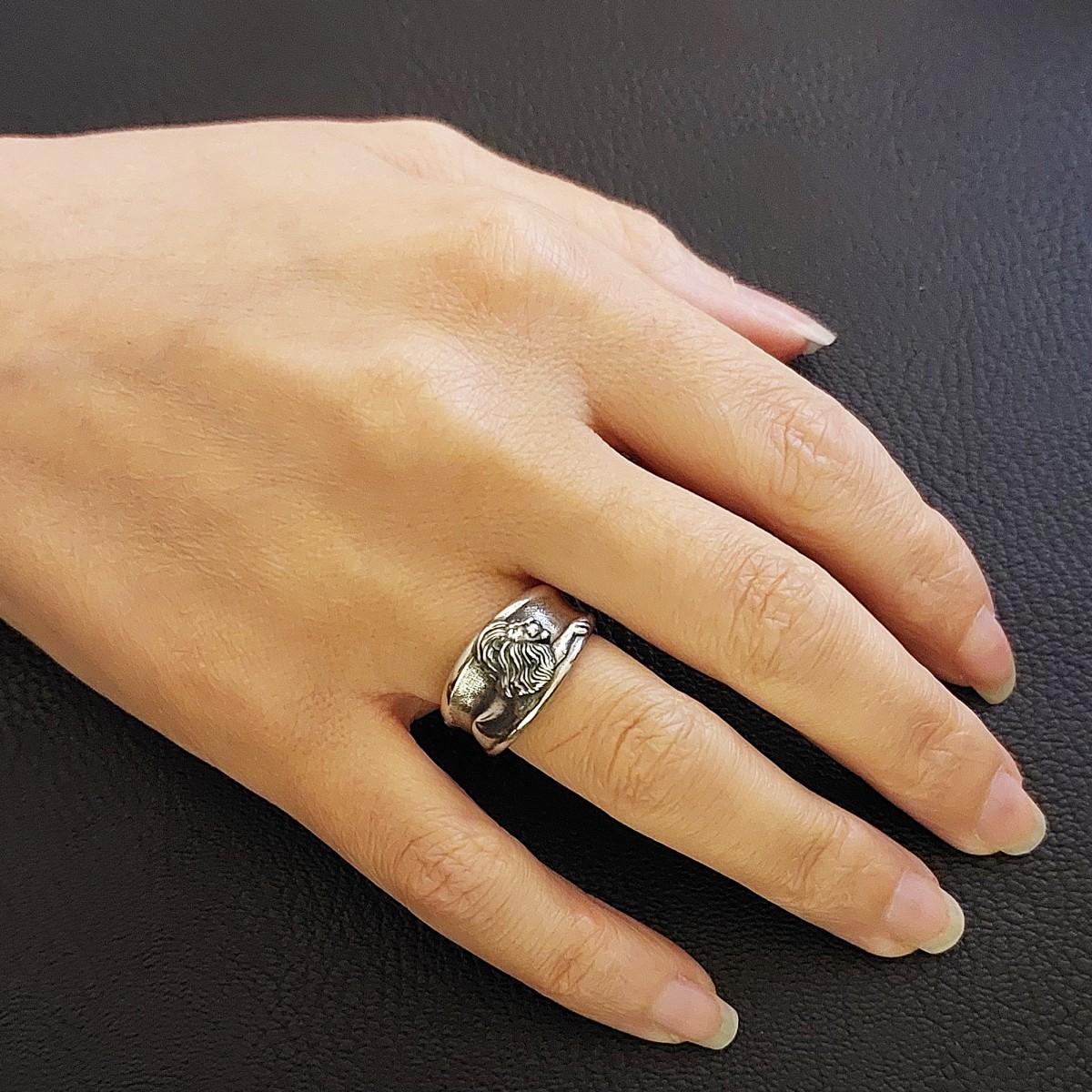 Kişiye Özel Üretim Aslan Burcu Gümüş Yüzük Kişiye Özel Üretim Aslan Burcu Gümüş Yüzük