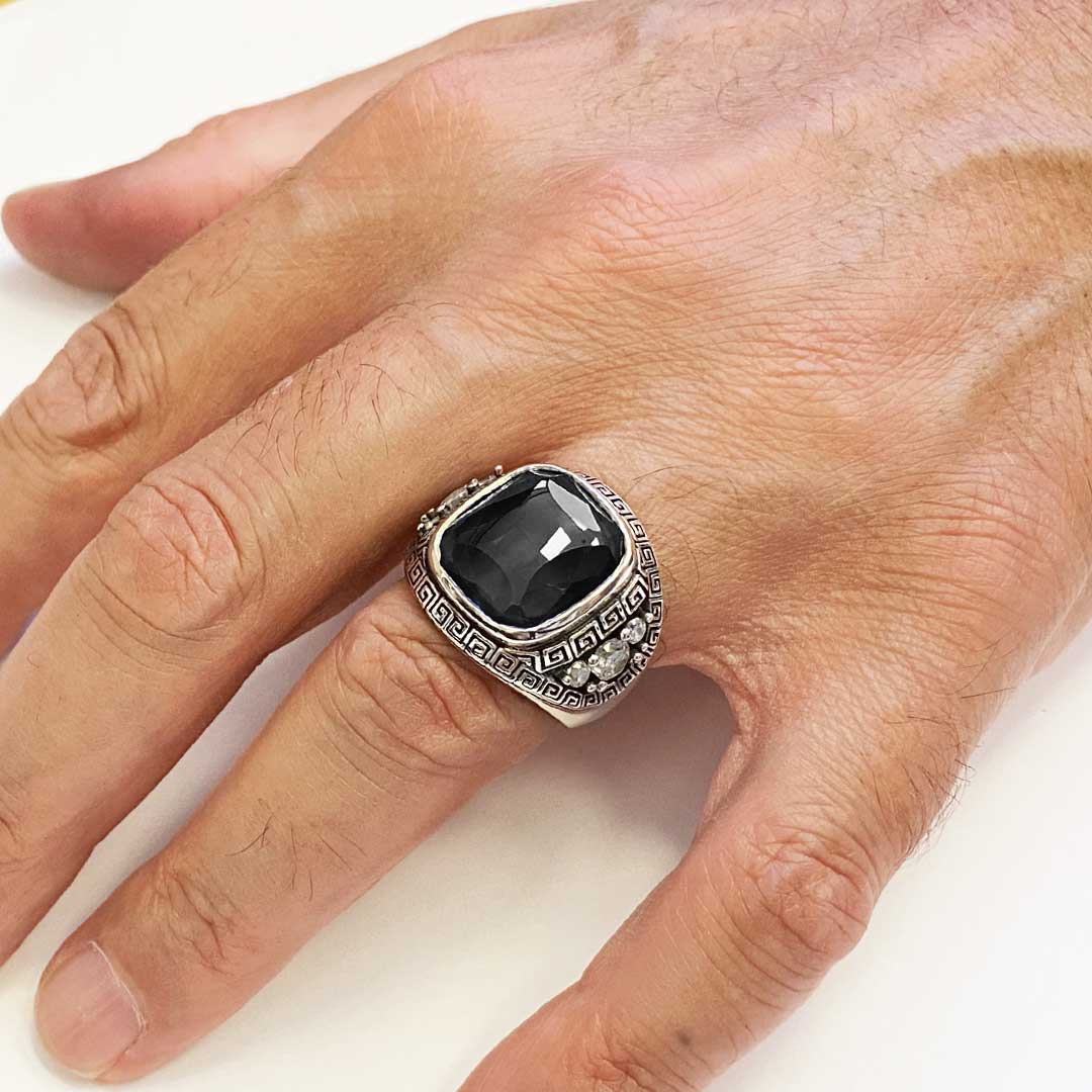 Oniks Taşlı Özel Tasarım 925 Ayar Gümüş Erkek Yüzük, Siyah Akik Yüzük Oniks Taşlı Özel Tasarım 925 Ayar Gümüş Erkek Yüzük, Siyah Akik Yüzük