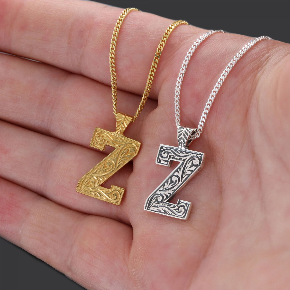 Özel Tasarım El Yapımı Üç Boyutlu Z Harfli Unisex Gümüş ve Gold Kaplama Kolye Özel Tasarım El Yapımı Üç Boyutlu Z Harfli Unisex Gümüş ve Gold Kaplama Kolye