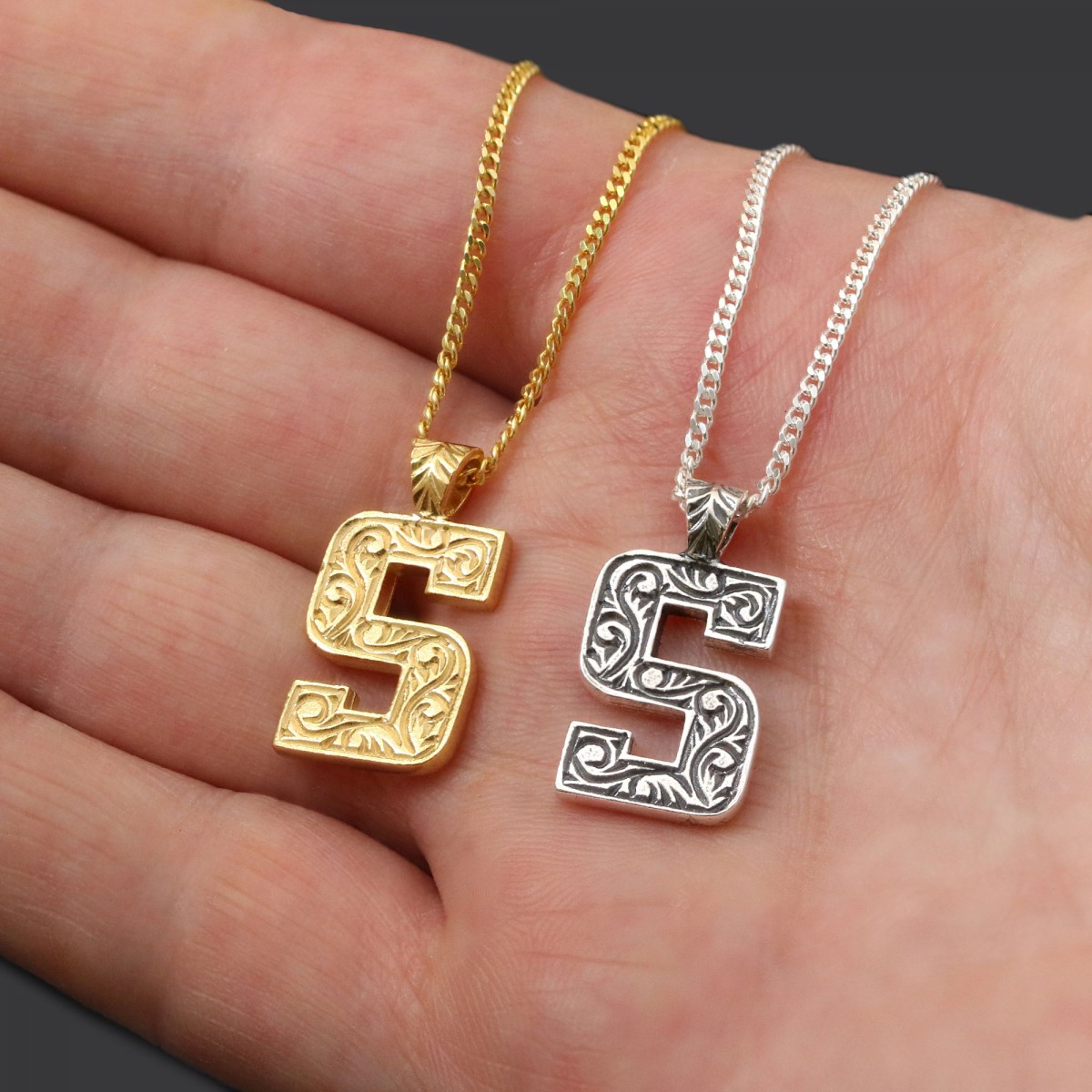 Unisex Üç Boyutlu Özel Üretim Gümüş ve Gold Kaplama S Harfli Hediye Kolye Unisex Üç Boyutlu Özel Üretim Gümüş ve Gold Kaplama S Harfli Hediye Kolye