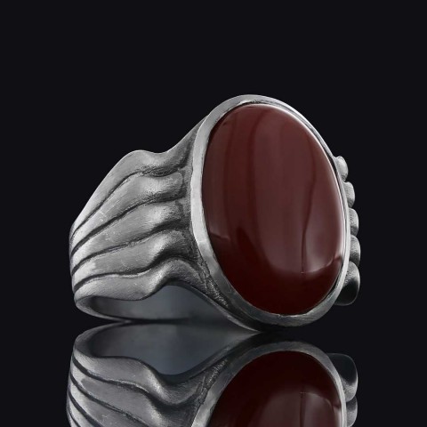 Kırmızı Akik Taşlı Sade Tasarım Yanları Çizgi Desenli Gümüş Yüzük, Kırmızı Akik  Erkek Yüzük