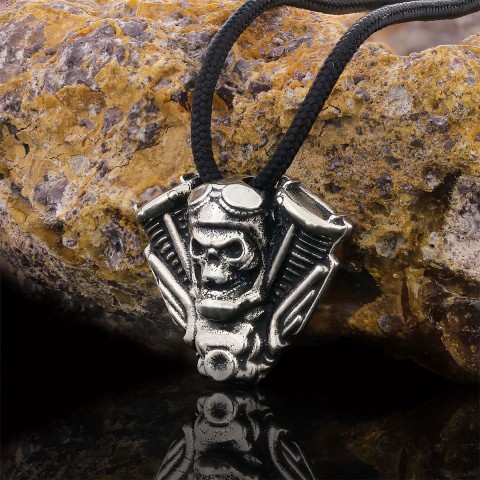 Motorcu Kafatası Kolye