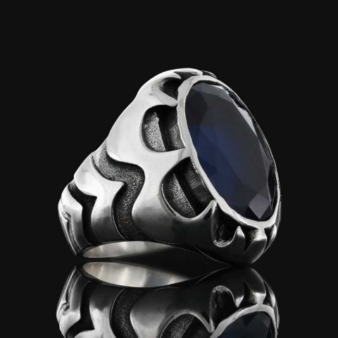 Safir Taşlı Yüzüklerle Işıldayın ve Şıklığınızı Keşfedin, Büyük Safir Taşlı Simetrik Desenli Gümüş Erkek Yüzük