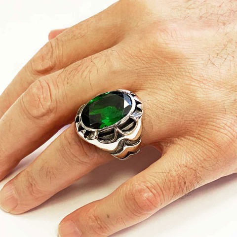 Tourmaline Taşlı Yüzüklerle Işıldayın ve Şıklığınızı Keşfedin, Büyük Tourmaline Taşlı Simetrik Desenli Gümüş Erkek Yüzük