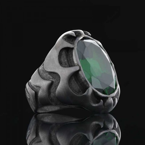 Tourmaline Taşlı Yüzüklerle Işıldayın ve Şıklığınızı Keşfedin, Büyük Tourmaline Taşlı Simetrik Desenli Gümüş Erkek Yüzük